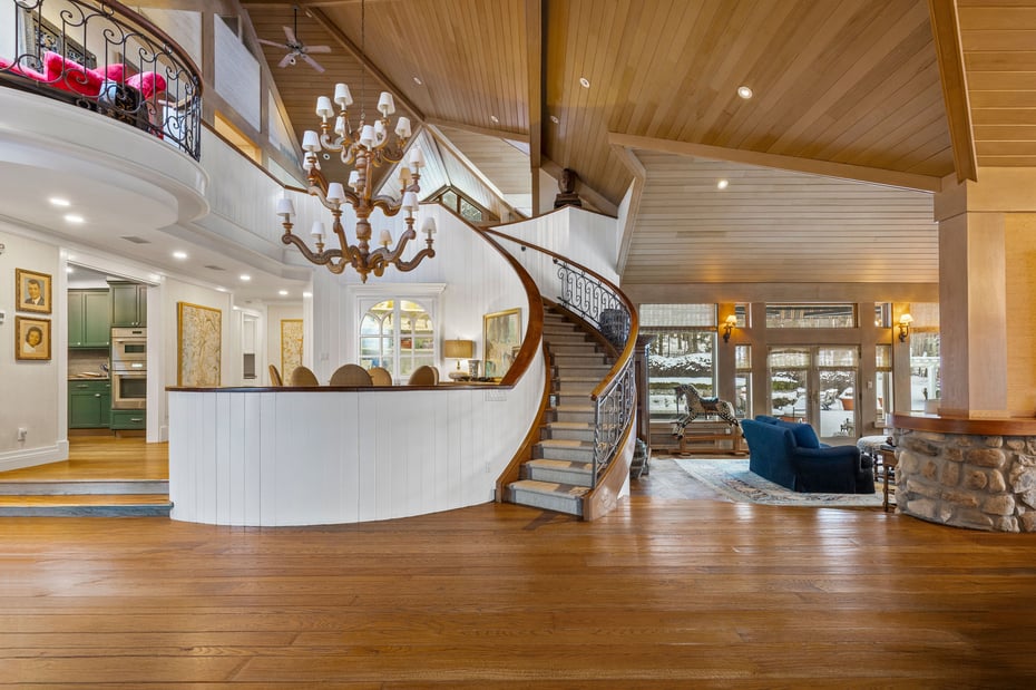 150 Old Farm Road N Photo 24