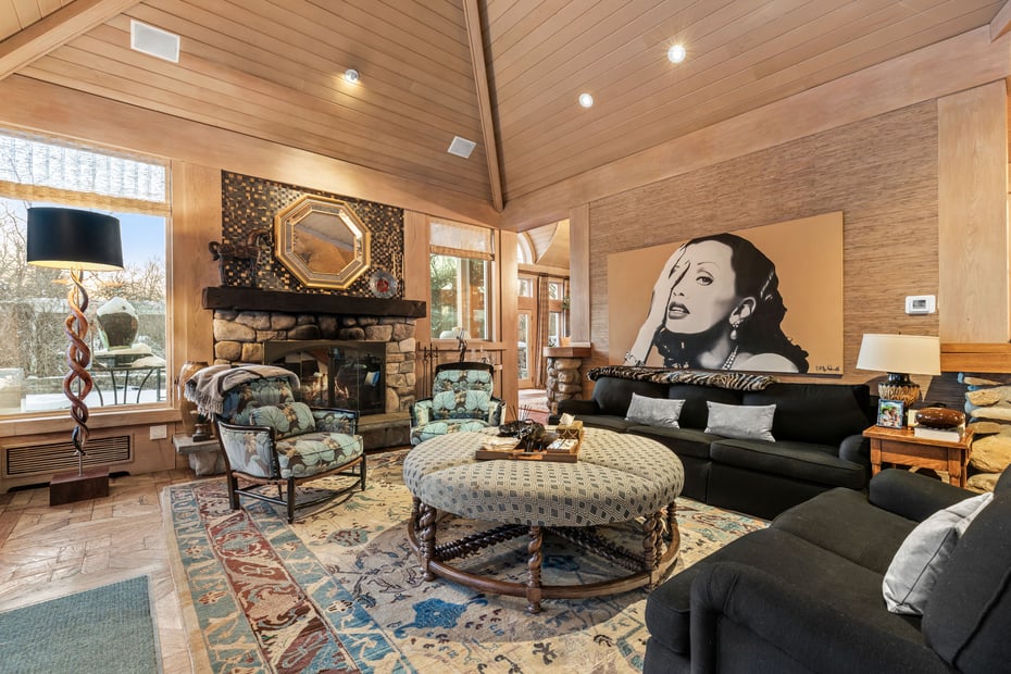 150 Old Farm Road N Photo 21