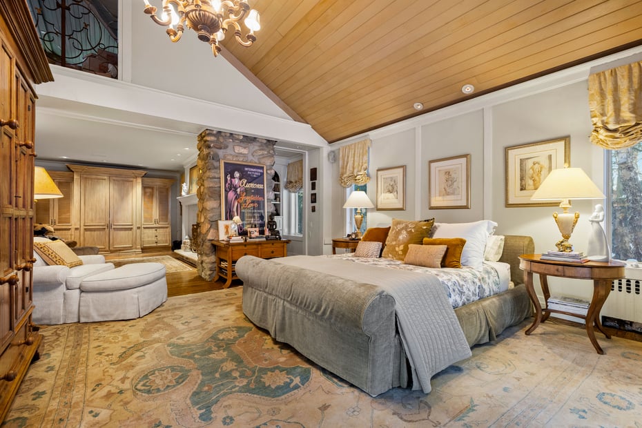 150 Old Farm Road N Photo 40