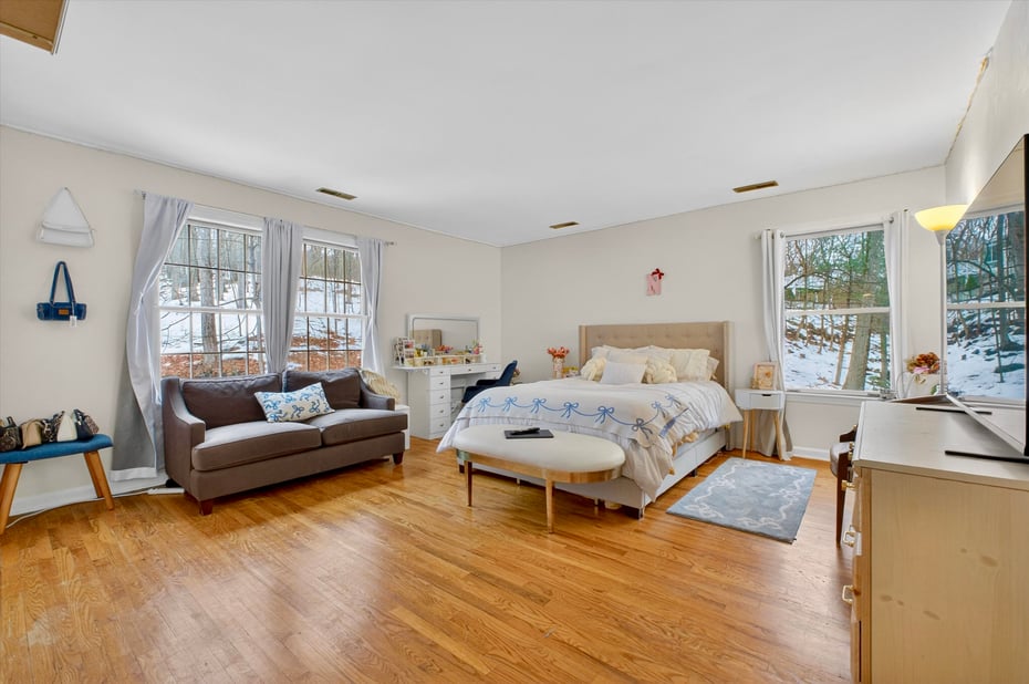 123a Peaceable Street Photo 13