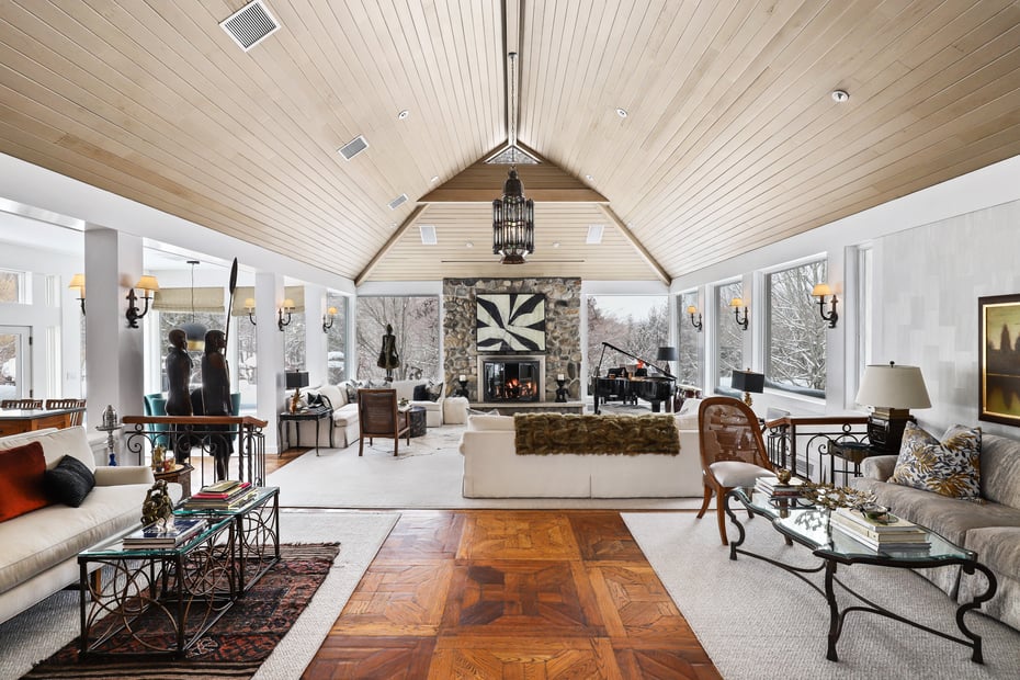 150 Old Farm Road N Photo 18