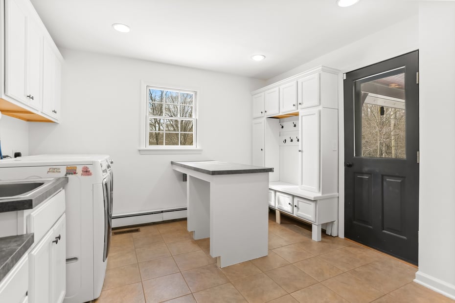 11 Partrick Lane Photo 15