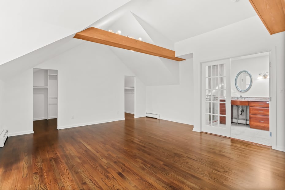 11 Partrick Lane Photo 18