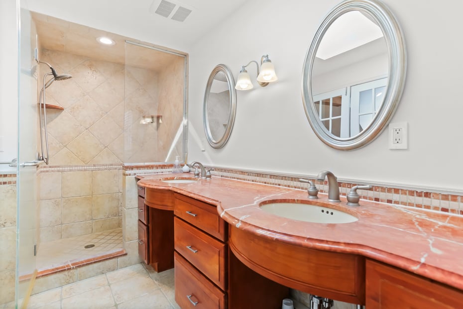 11 Partrick Lane Photo 19