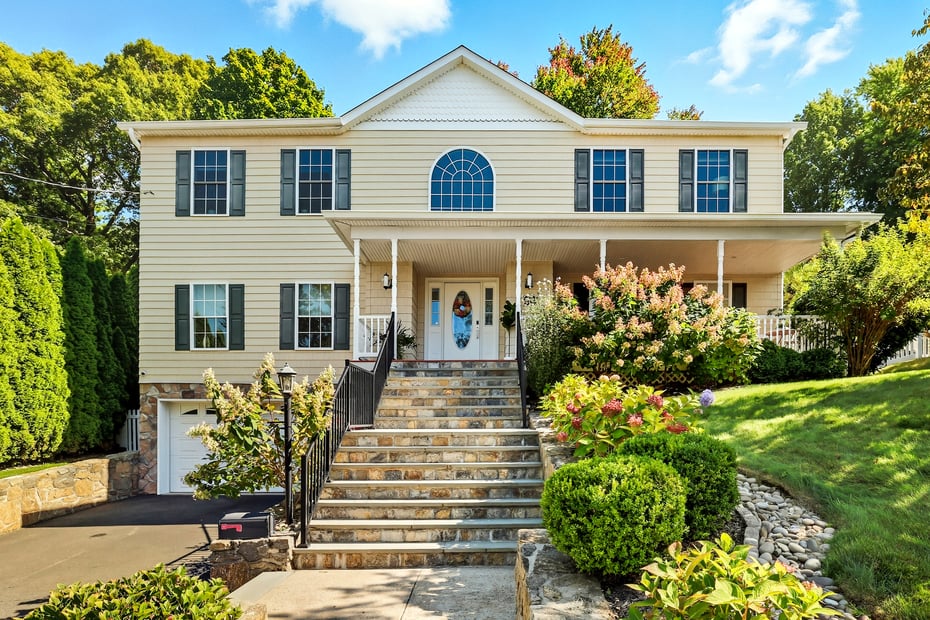 94 Holland Place Photo 1