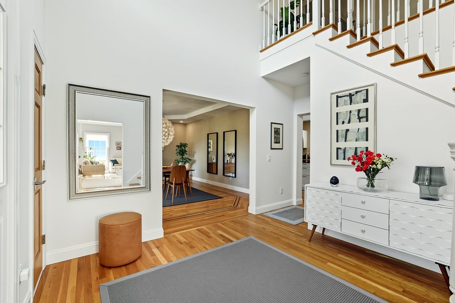 94 Holland Place Photo 5