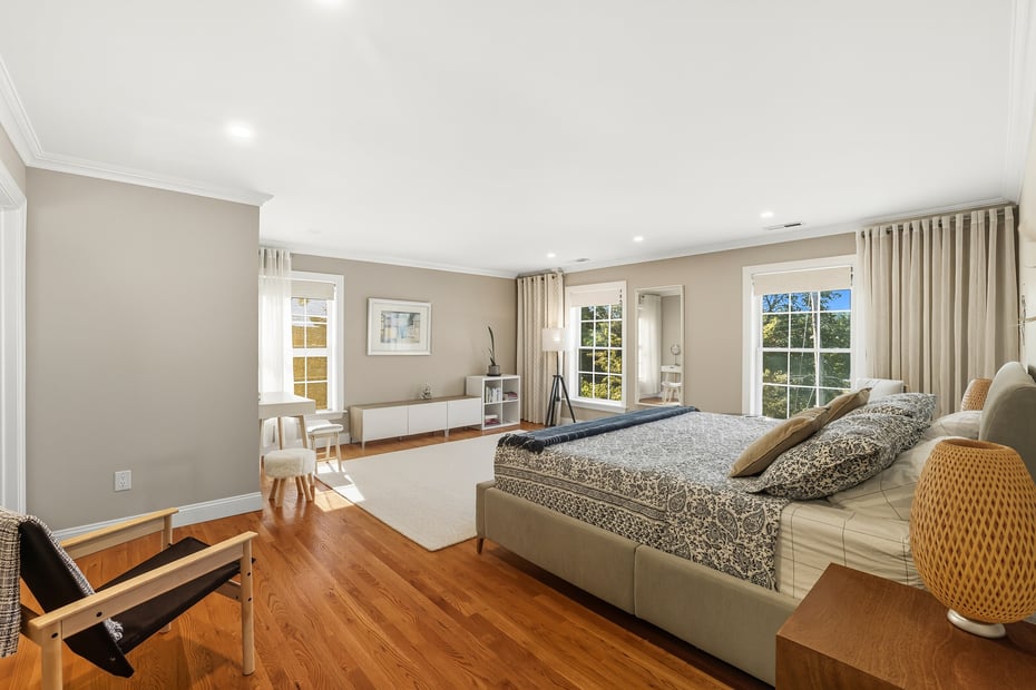 94 Holland Place Photo 18