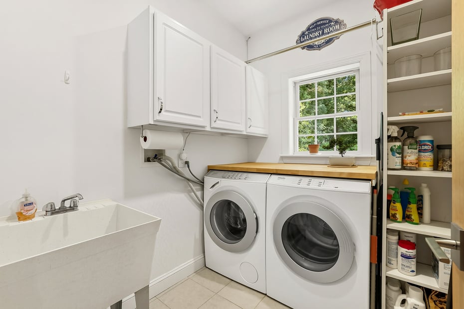 94 Holland Place Photo 35