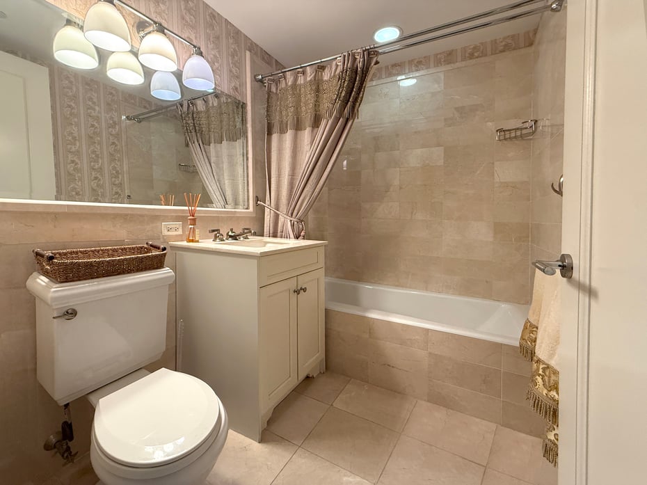 10 City Place  #16E Photo 8