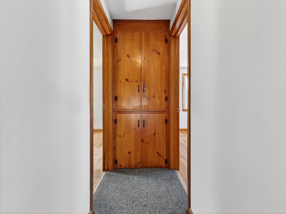 42 Roseleah Drive Photo 17