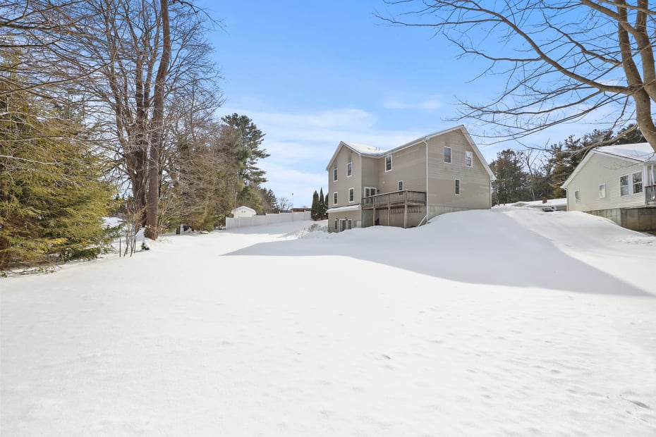 106 Nancy Ave Photo 2