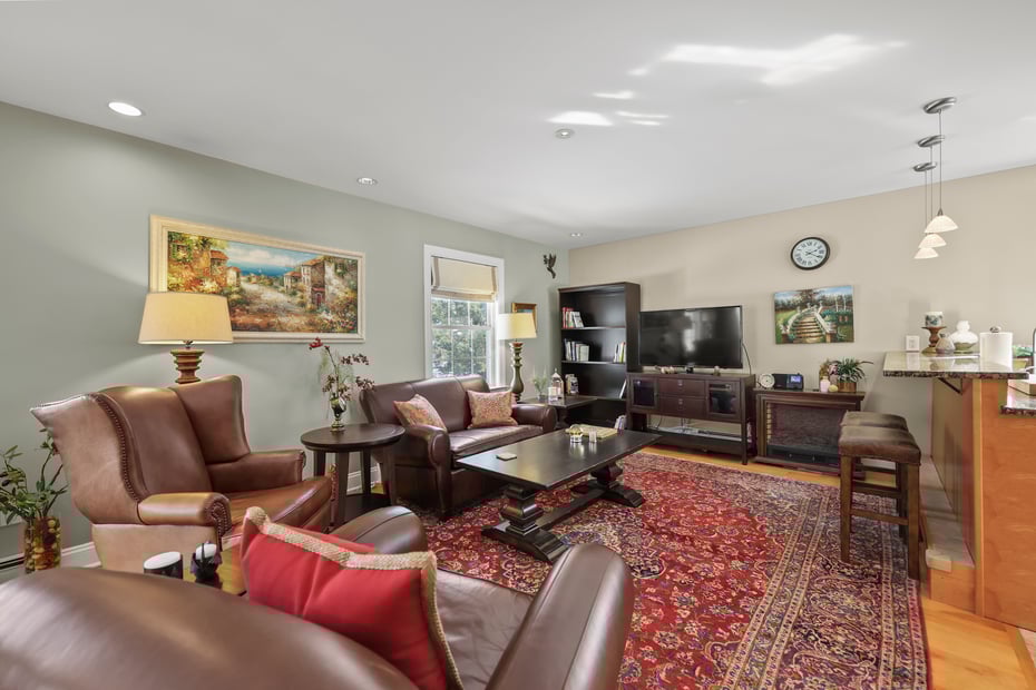 106 Nancy Ave Photo 6