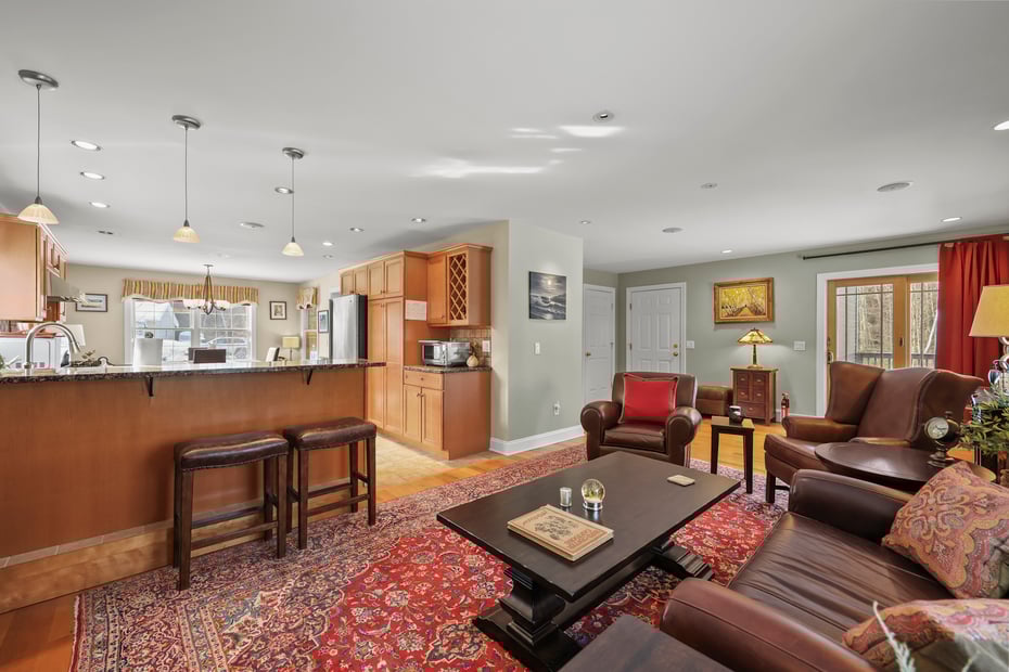 106 Nancy Ave Photo 9