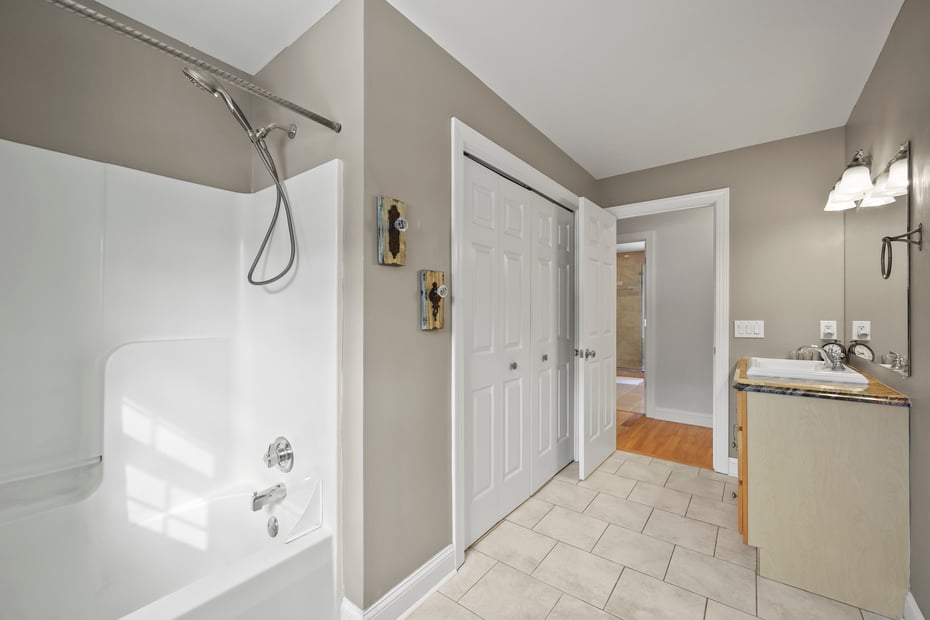 106 Nancy Ave Photo 34