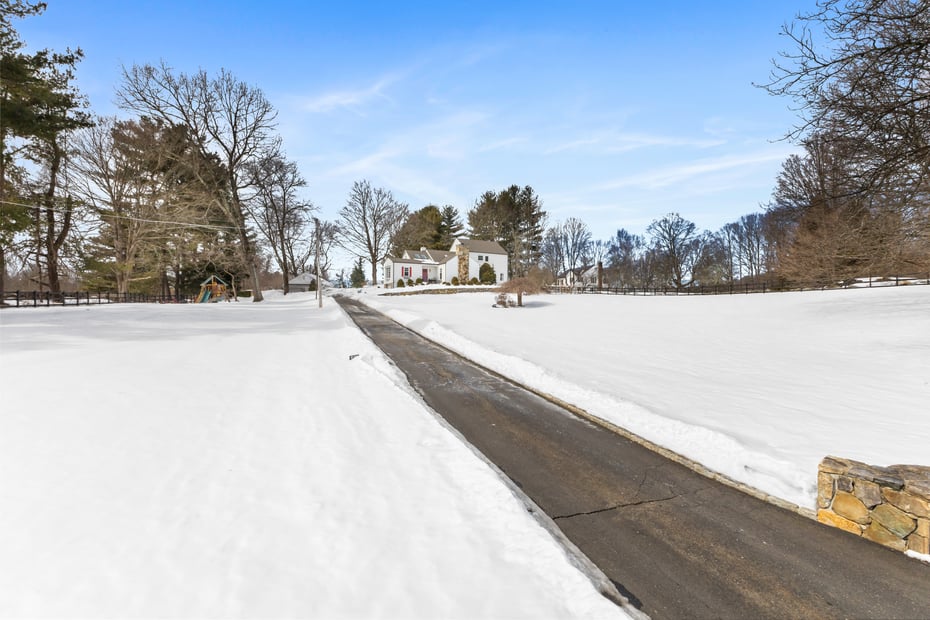 773 Ridgebury Road Photo 6