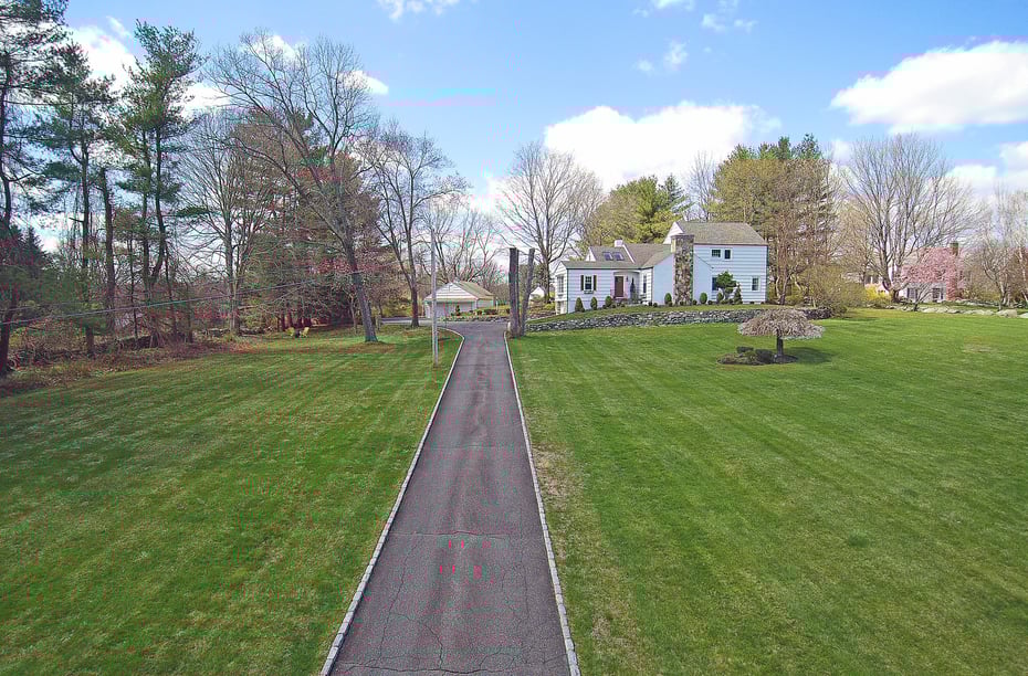 773 Ridgebury Road Photo 3