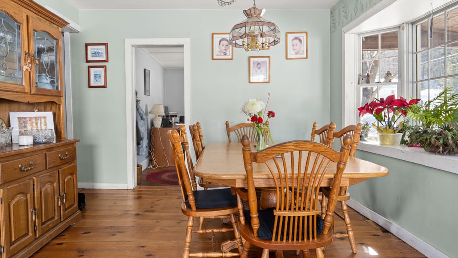 93 South Main Rd Photo 11