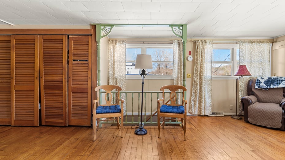 93 South Main Rd Photo 20