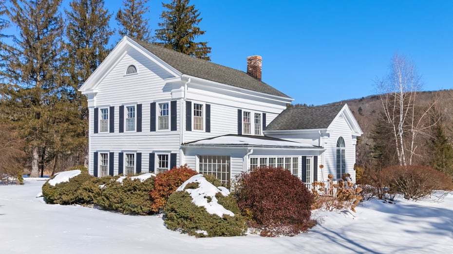 851 Lenox Rd Photo 2