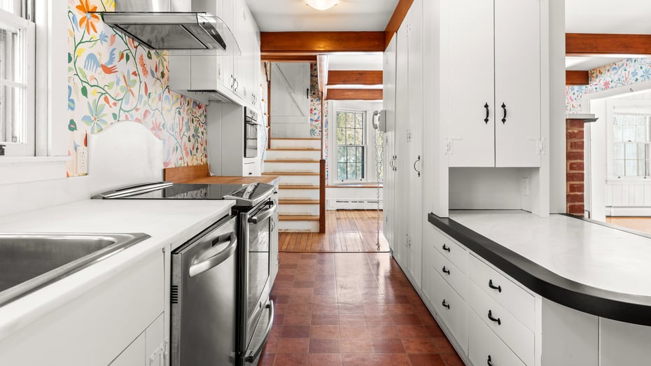 851 Lenox Rd Photo 9