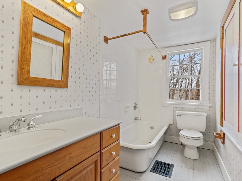 21 Old Highway Photo 17