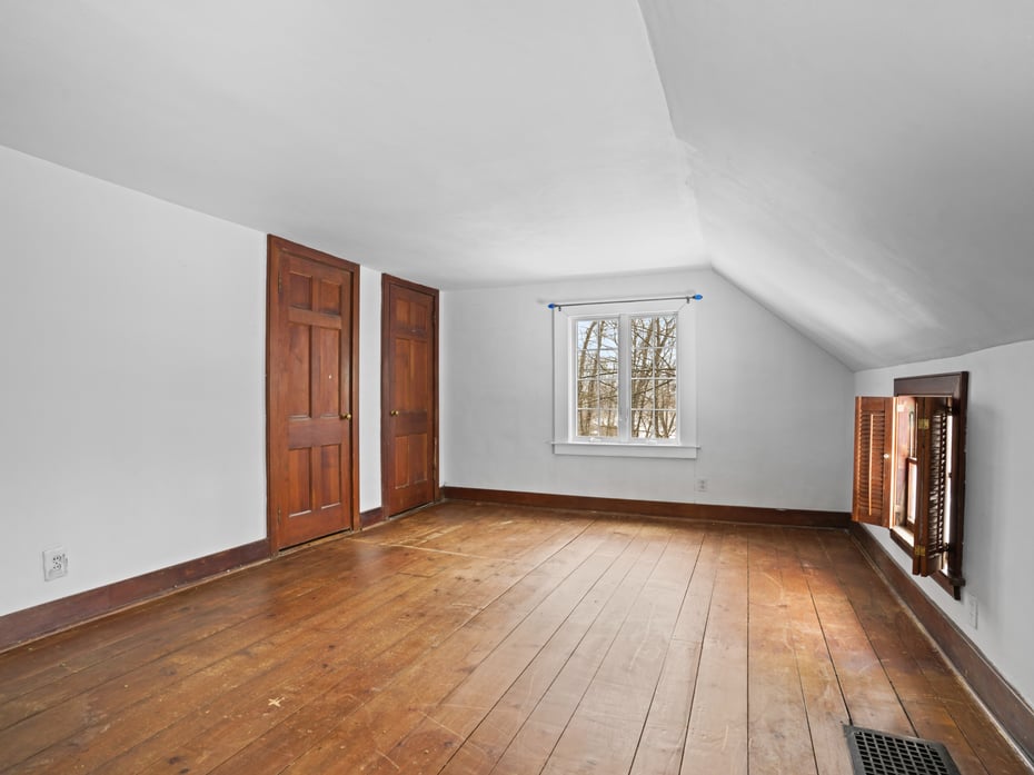 21 Old Highway Photo 22