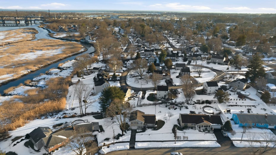 66 Bridgeview Place Photo 3