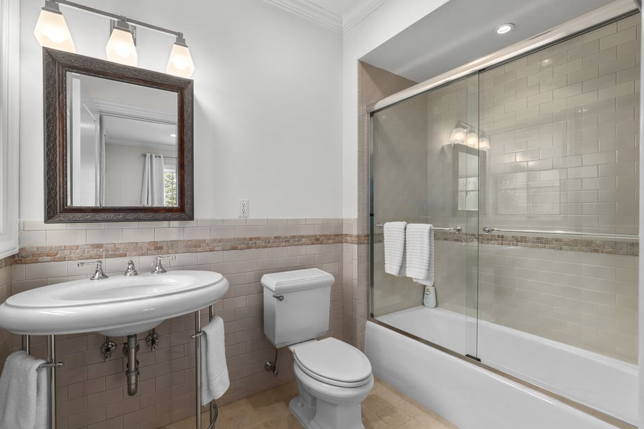 1 Laurelwood Court Photo 34