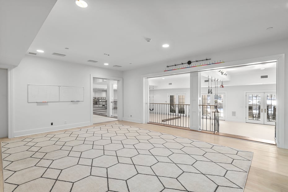 1 Laurelwood Court Photo 40