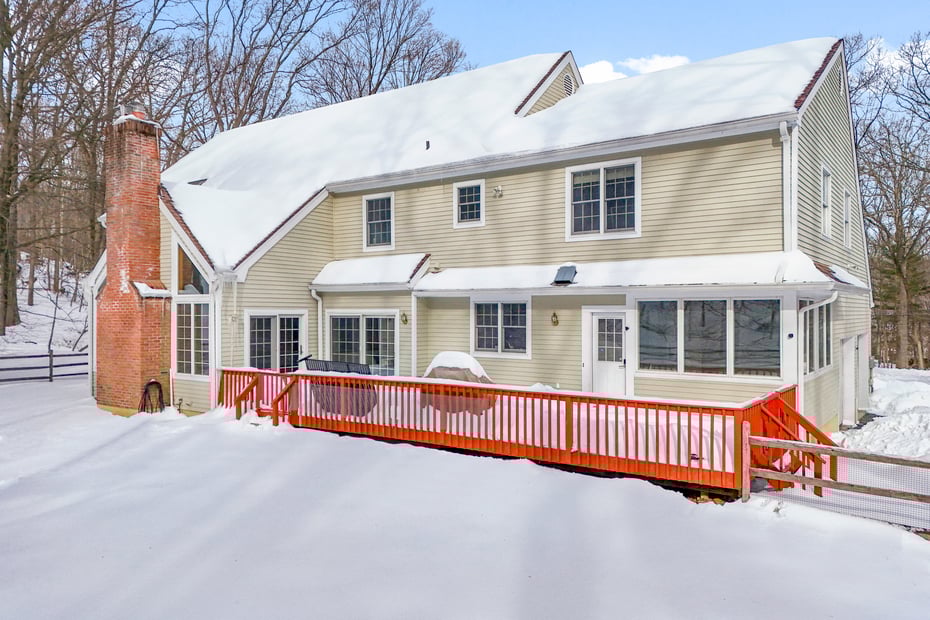 50 Evergreen Row Photo 17