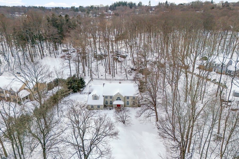 50 Evergreen Row Photo 18