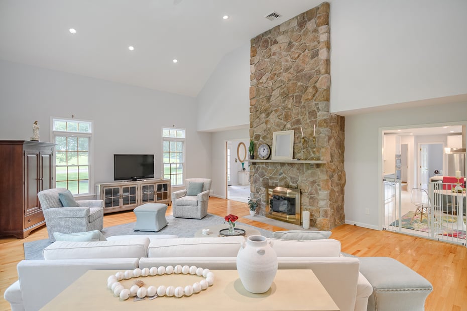 20 Laura Drive Photo 6