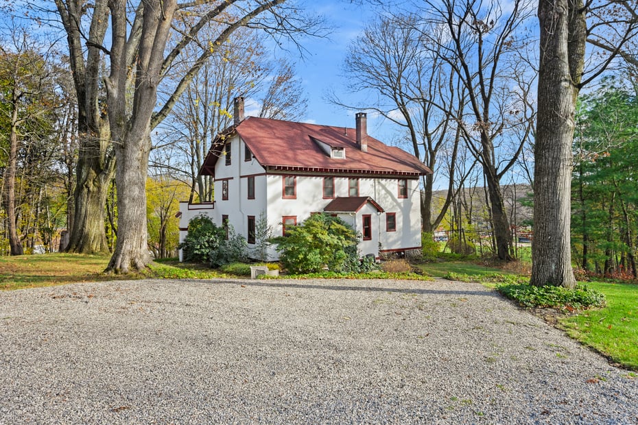 32 Catalpa Road Photo 1