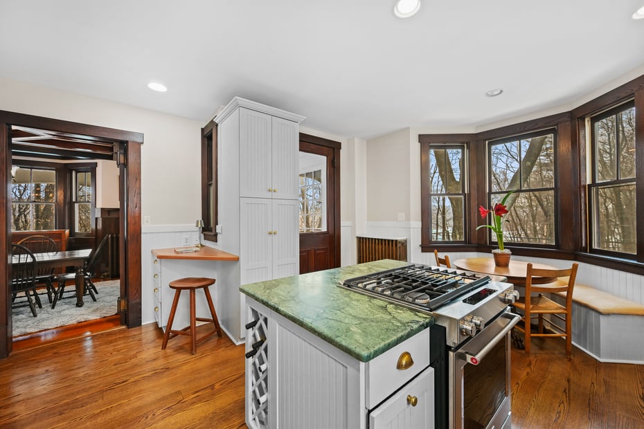 32 Catalpa Road Photo 5