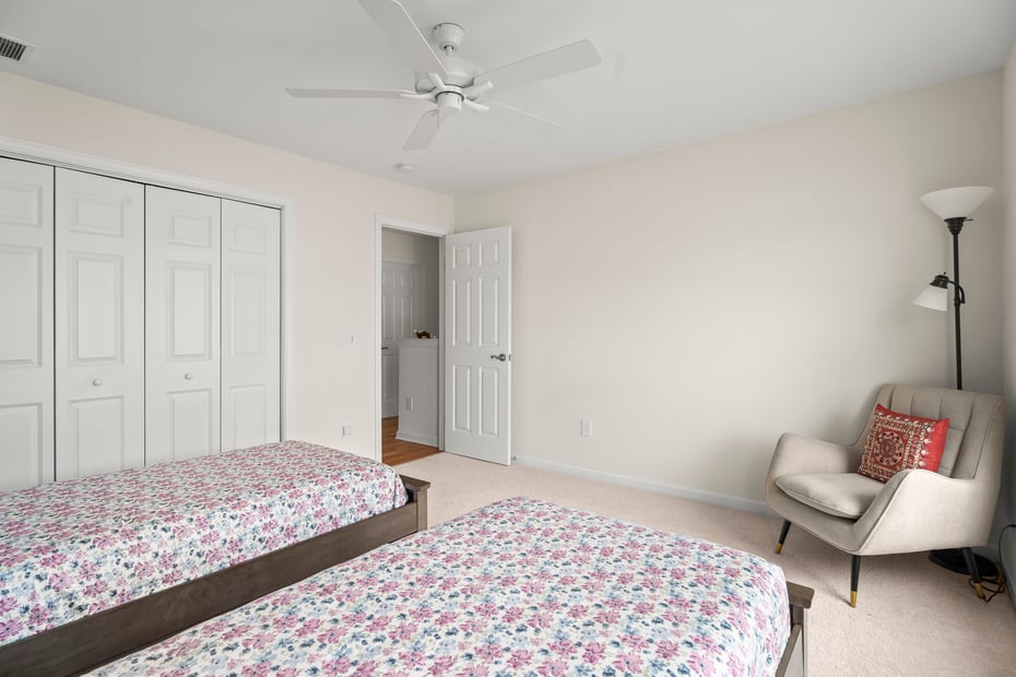 79 Cambridge Court #79 Photo 26