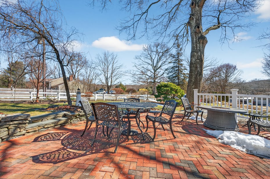 5 Riverhead Lane Photo 34