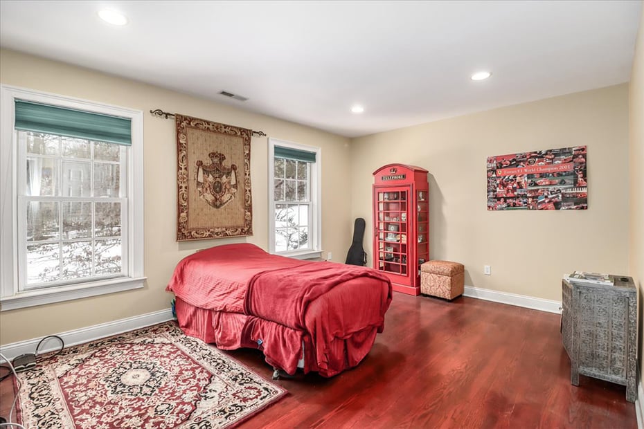 80 Maple Road Photo 25