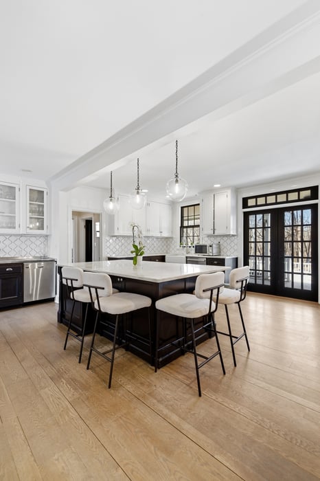 314 Mclain Street Photo 10