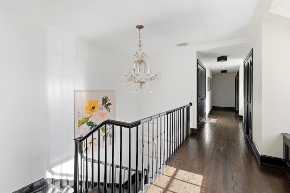 314 Mclain Street Photo 13