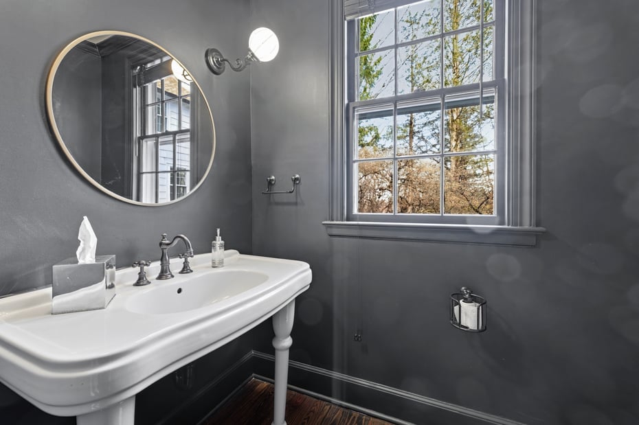 314 Mclain Street Photo 24