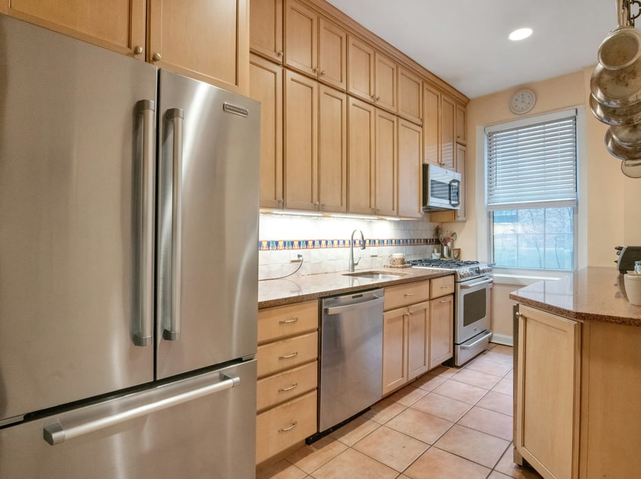 25 Parkview Avenue  #1H Photo 9