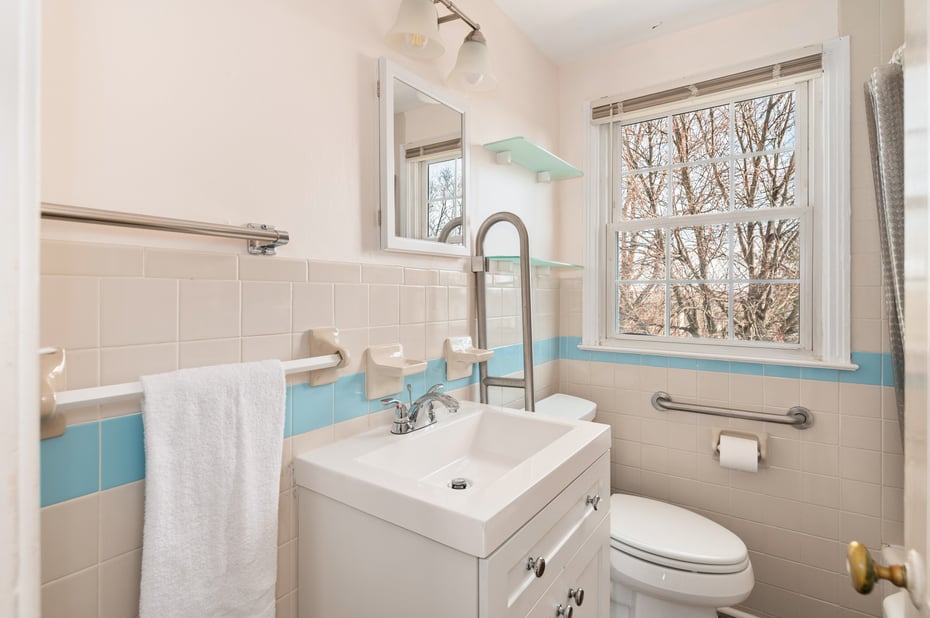 221 Sylvan Knoll Road Photo 14