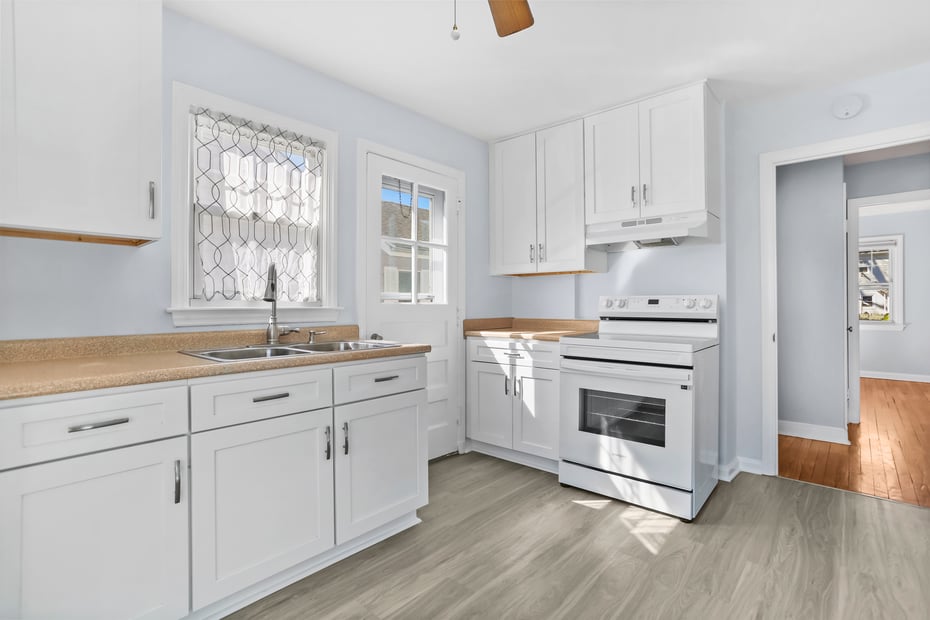 80 Holcomb Street Photo 9