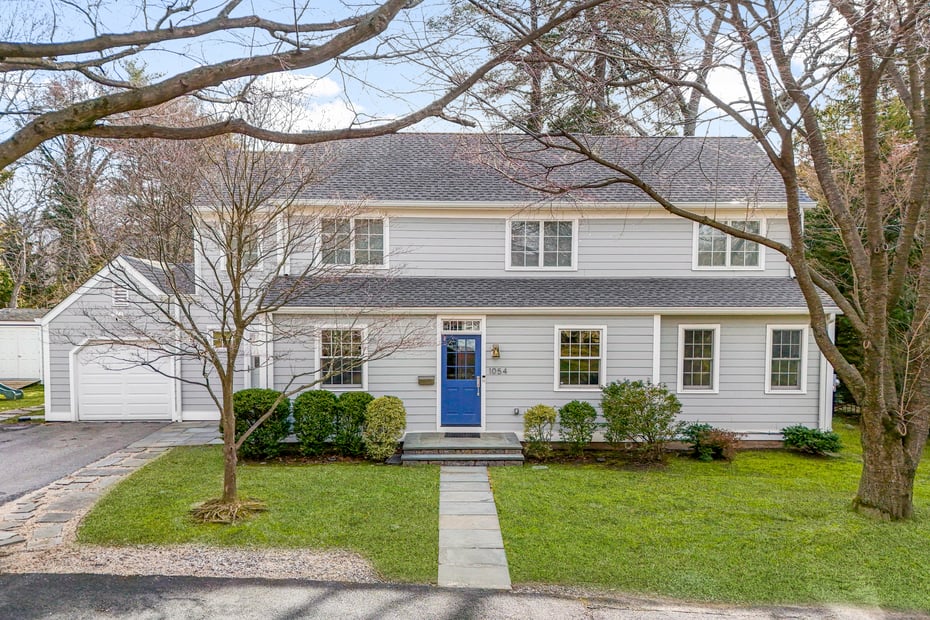 1054 Clay Avenue Photo 1