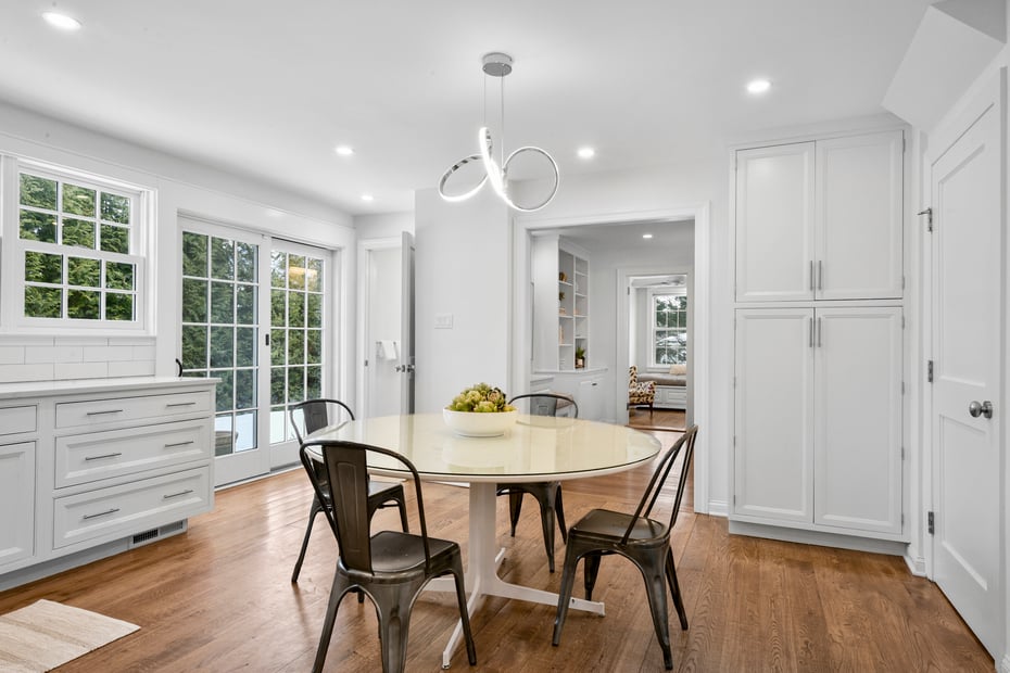 1054 Clay Avenue Photo 8