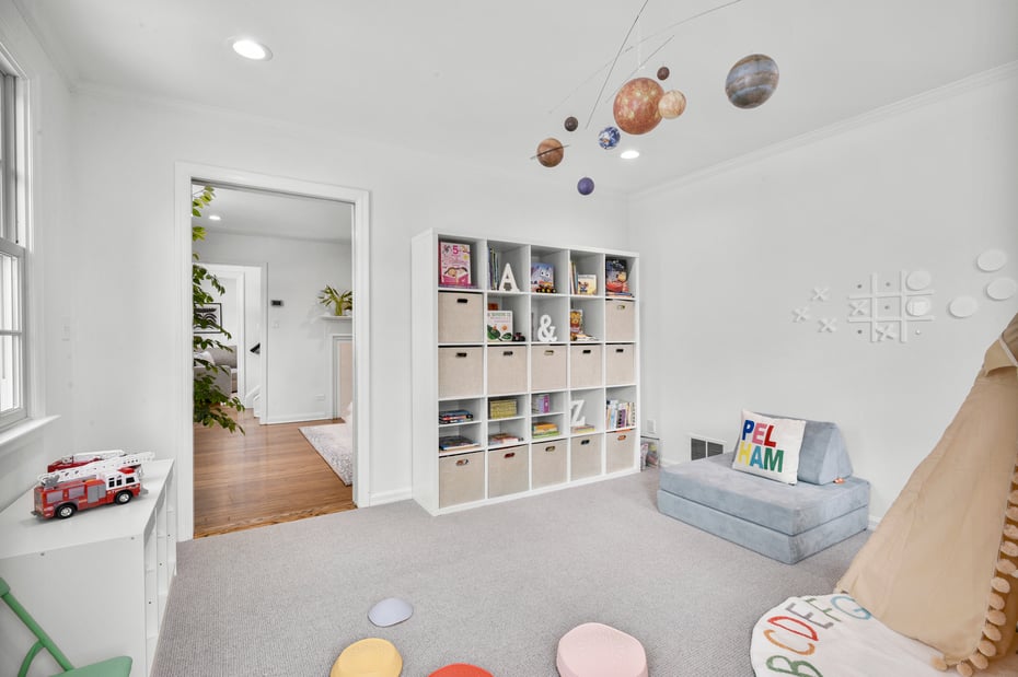 1054 Clay Avenue Photo 17