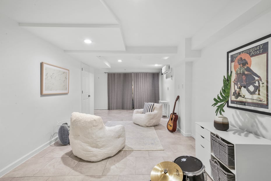 1054 Clay Avenue Photo 28