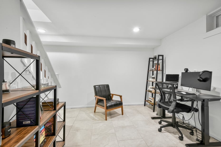 1054 Clay Avenue Photo 29