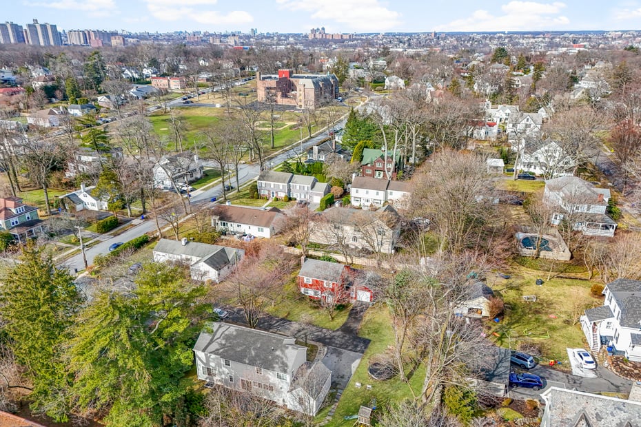 1054 Clay Avenue Photo 34