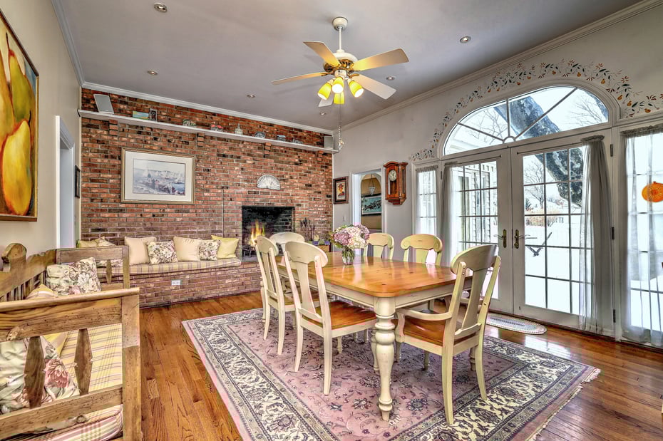 152 West River Street Photo 14